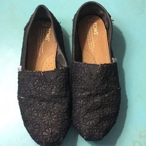 Black Lace Toms